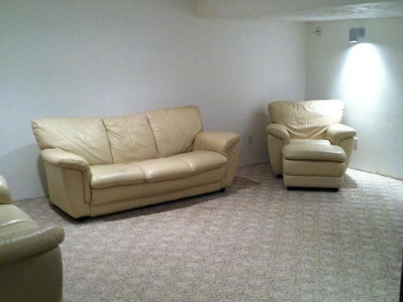 5th image of 409 Williams St