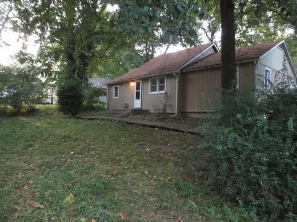 5302 NE 46th Ter, Kansas City, MO 64117