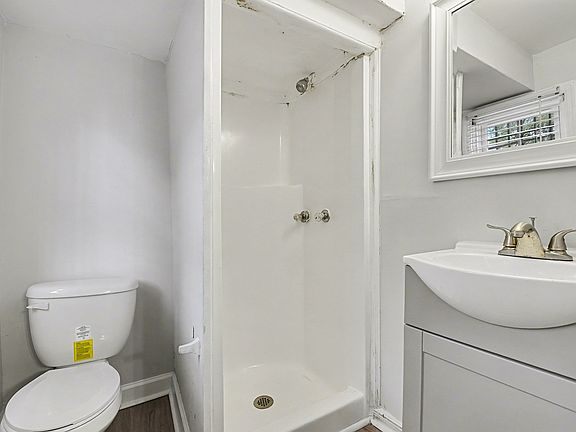 3rd image of 3338 Kraft Ave APT A