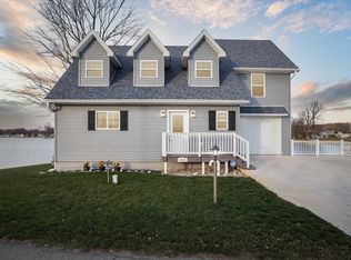 1425 E 700 S, Wolcottville, IN 46795