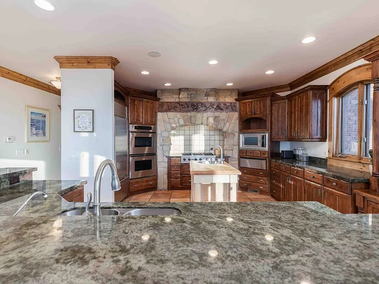 Bella Vista Dr — Photo 16