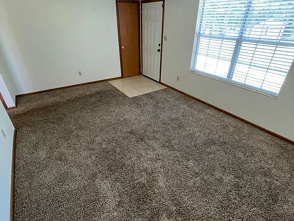 Living room entry and closet