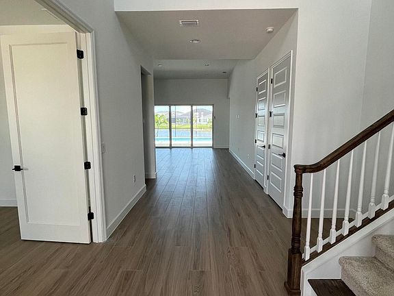 5th image of 3226 Kamin Dr