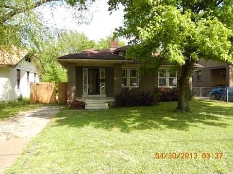 1st image of 670 N Willett St