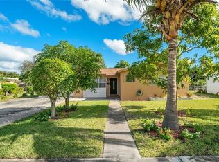 925 7th St, Lake Park, FL 33403