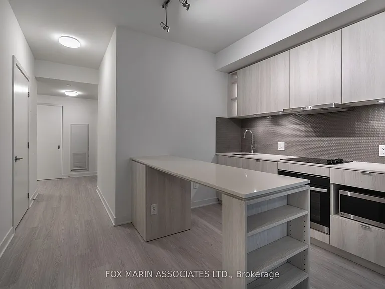 11 Yorkville Ave #802 — Photo 3