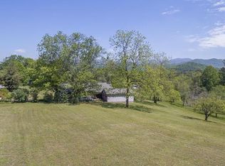 99999 Buckeye Cove Rd, Swannanoa, NC 28778