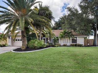 904 SE 21st Pl, Cape Coral, FL 33990