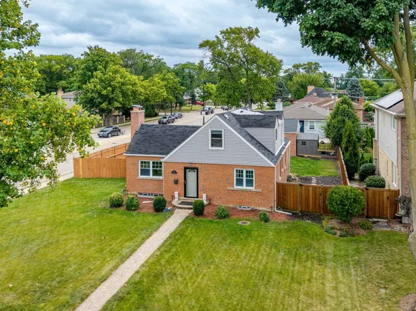 301 W Lonnquist Blvd, Mount Prospect, IL 60056