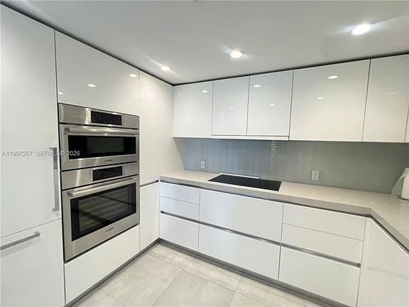 4th image of 7832 Collins Ave