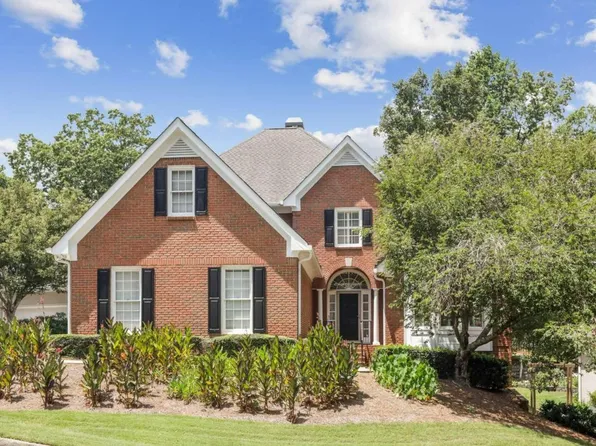 253 Spalding Gates Dr, Atlanta, GA 30328