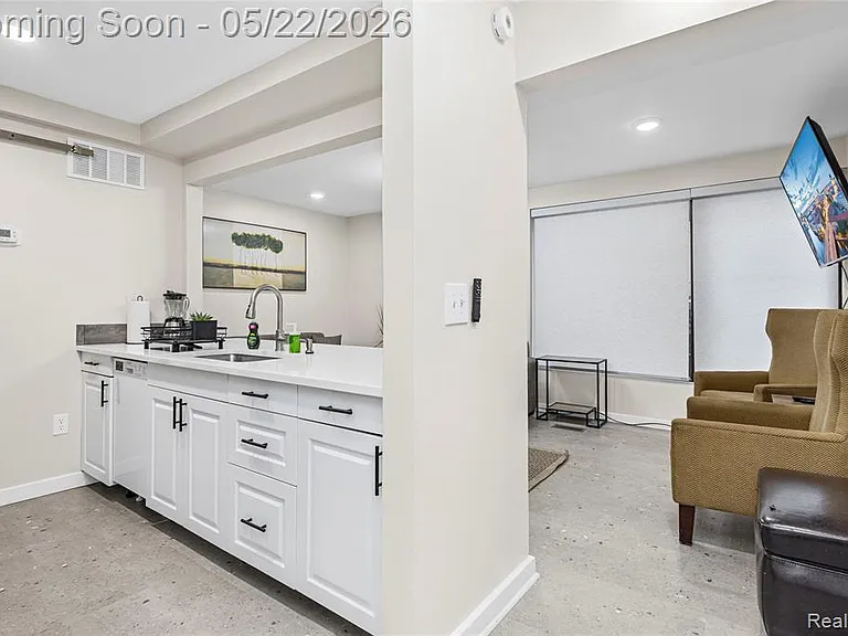 213 1/2 N Main St #ANN — Photo 12