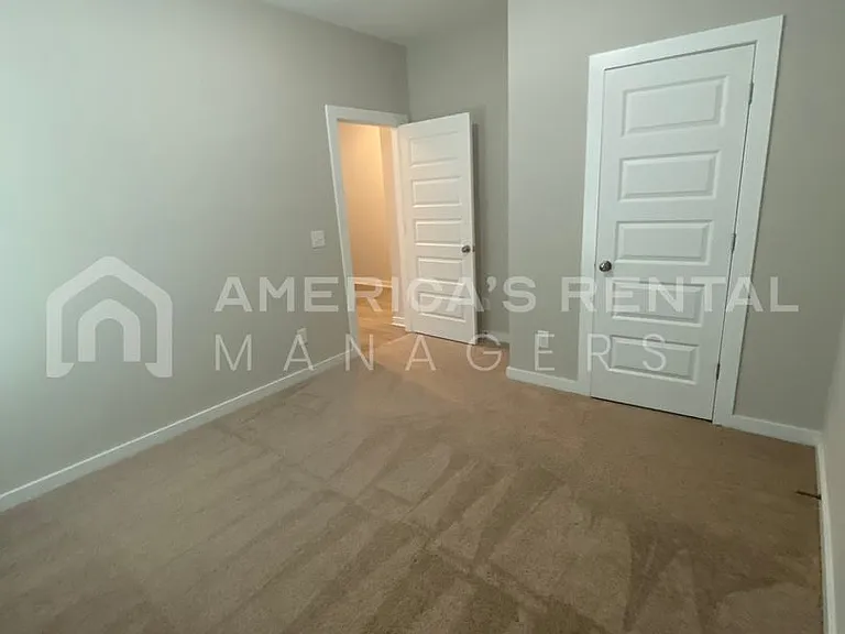 240 County Road 1701 — Photo 10