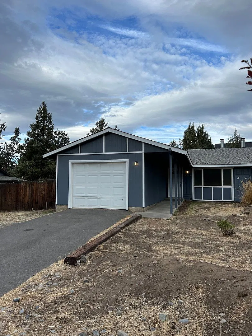 Cute Duplex close to Hospital — Photo 1