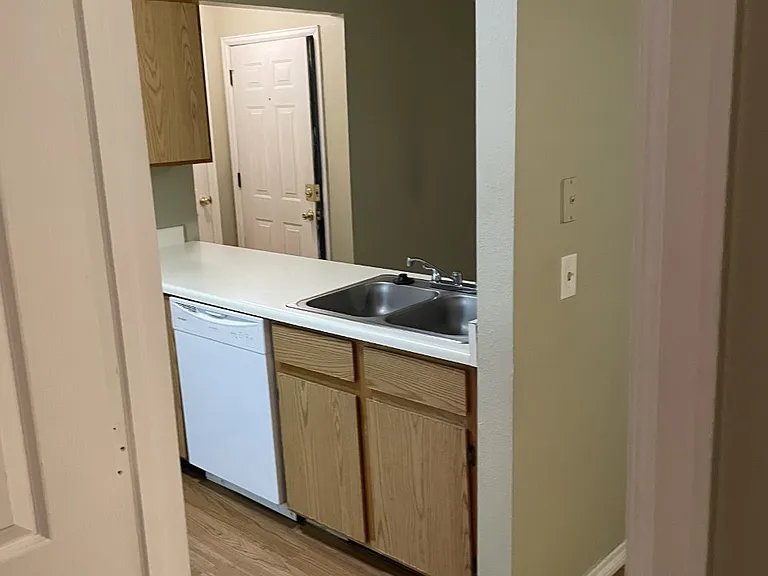 4531 Boardwalk Dr W #Y-Y-2 — Photo 14