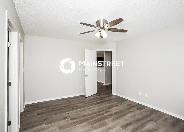 4550 Riverbrook Ln — Photo 7