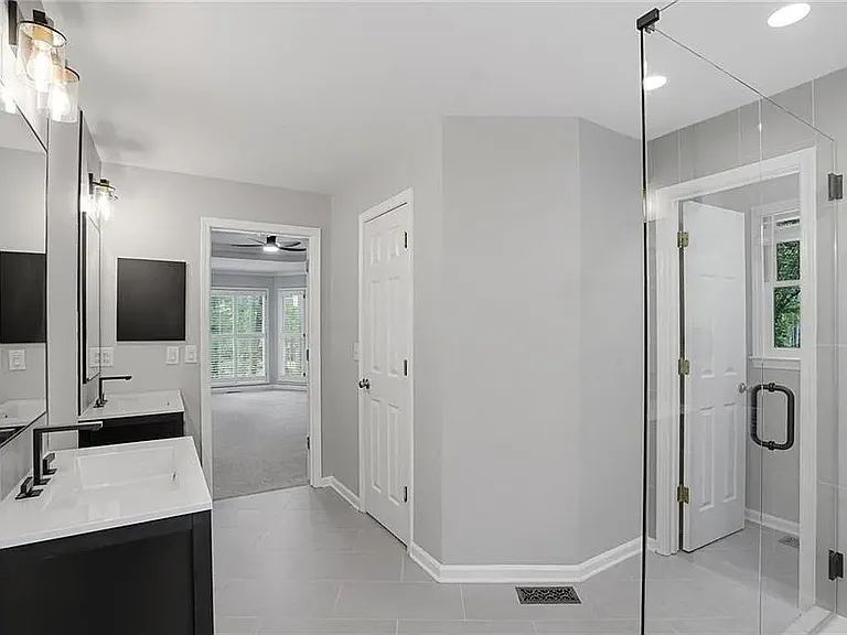13 Bedford Rdg NW — Photo 9