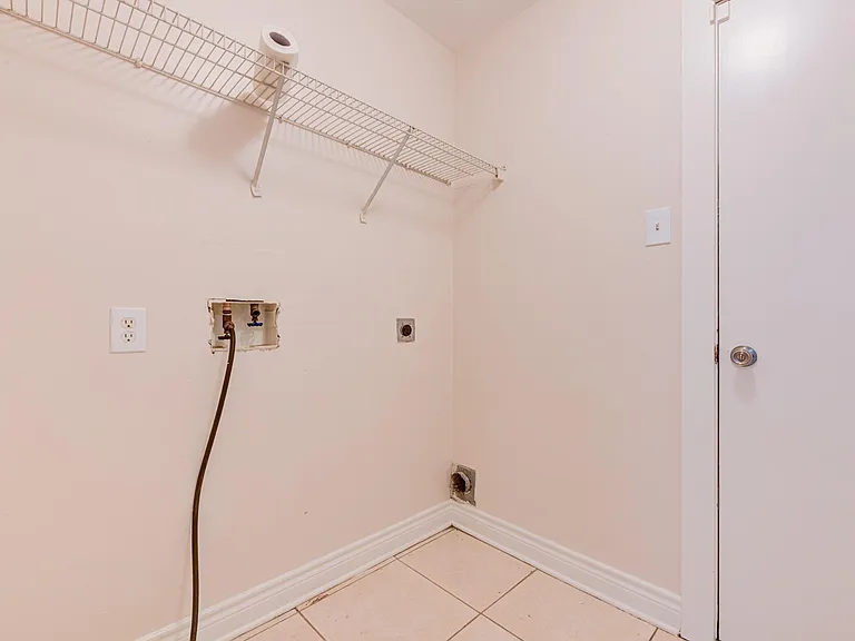 7322 Parkland Manor Dr — Photo 13