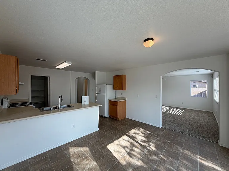 6901 Don Xavier Ave SW — Photo 24