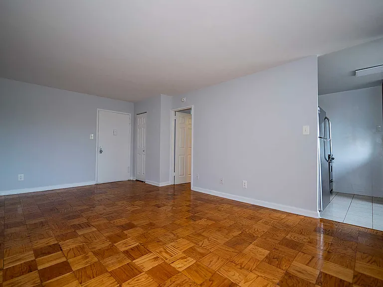2112 New Hampshire Avenue — Photo 32