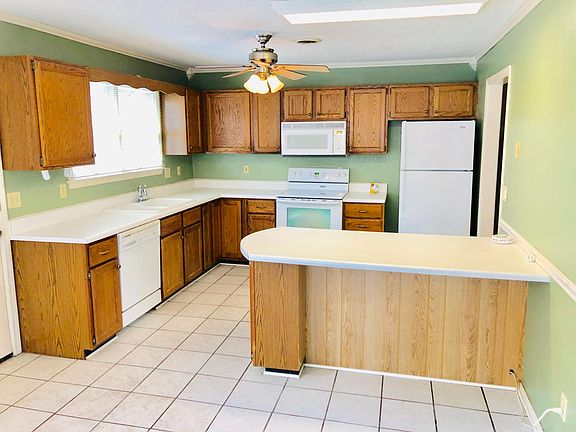 5th image of 10 W Tunbridge Ct