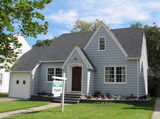 1215 Chestnut St, Grand Forks, ND 58201