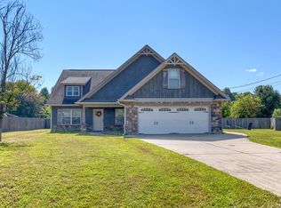 15 Greyhawk Ct, Fort Mitchell, AL 36856