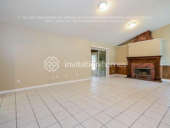 3rd image of 918 Arbor Hill Cir