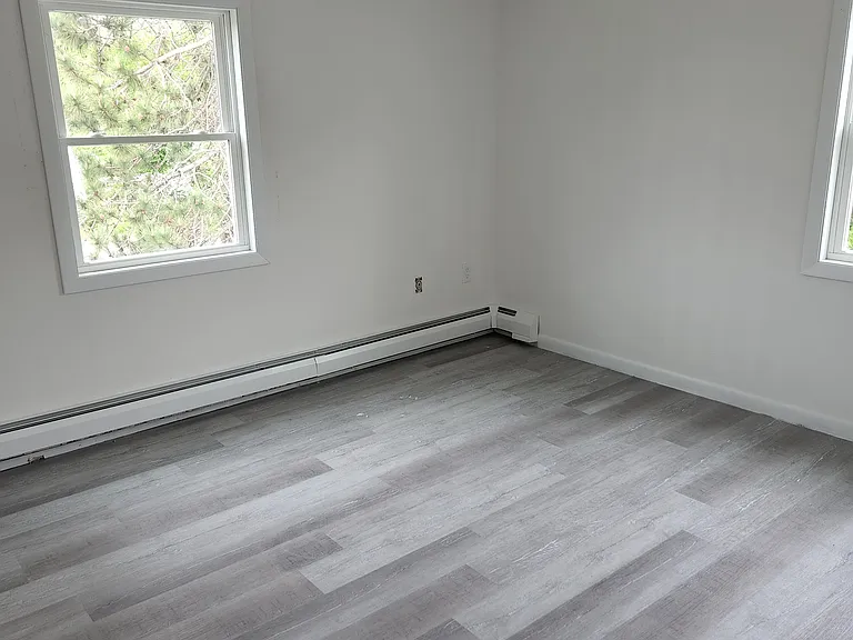 430 Grandview Ave #9 — Photo 18