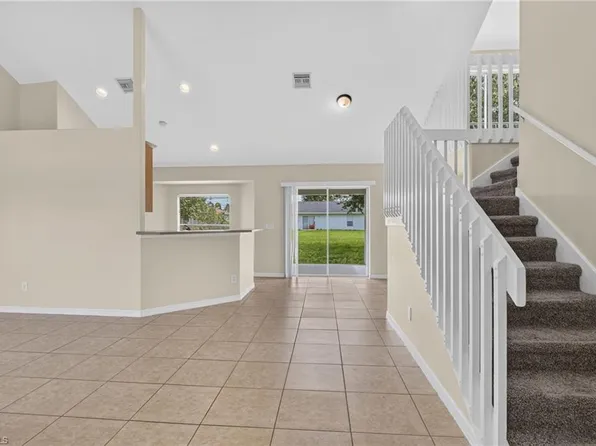 523 SE 25th Ln, Cape Coral, FL 33904