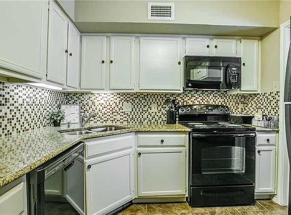 4th image of 15151 Berry Trl APT 205