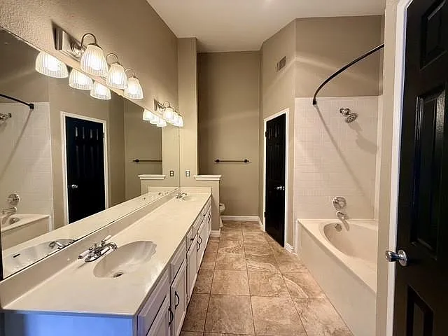 1920 White Oak Cir — Photo 11