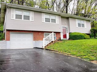 2021 Madeline Ln, High Ridge, MO 63049