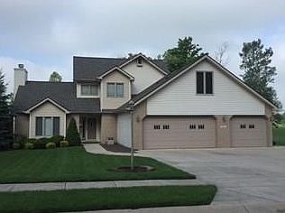 1st image of 55 Clubview Dr