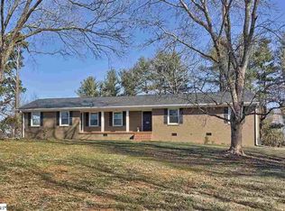 604 Greenview Dr, Anderson, SC 29625