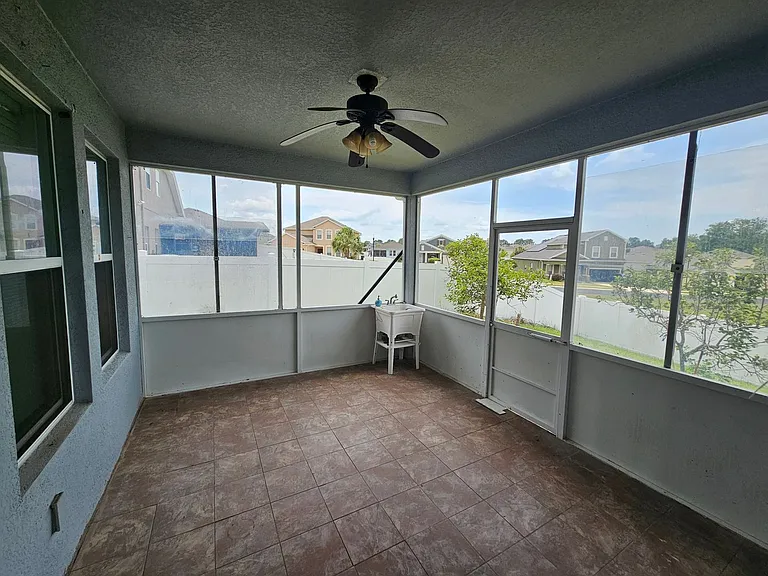 5432 SW 49th Ave — Photo 17