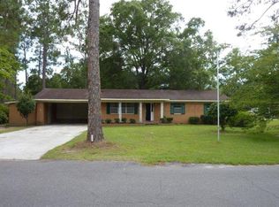 202 Glenwood Dr, Blackshear, GA 31516