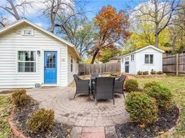 16 E 82nd St, Kansas City, MO 64114