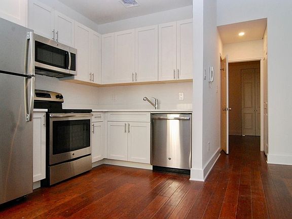 2nd image of 268 W 84th St APT 1A