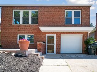 6545 Roycroft Dr, Parma, OH 44129
