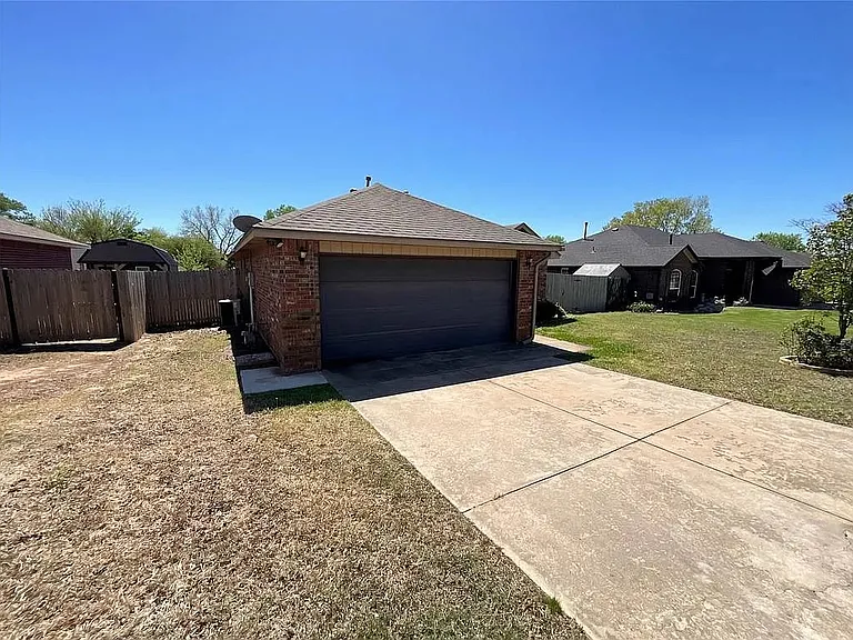 503 Woods Dr — Photo 8