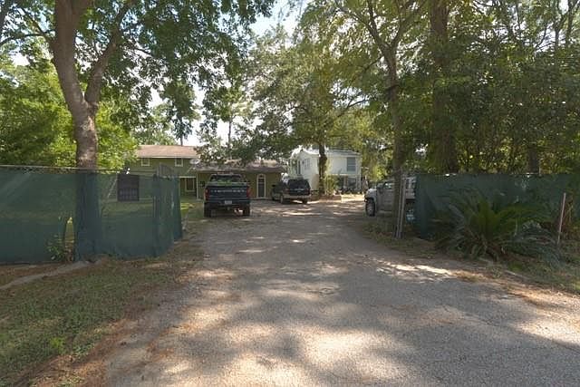 1st image of 11128 Forrest Valley Dr