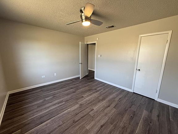 5th image of 302 N 9th St