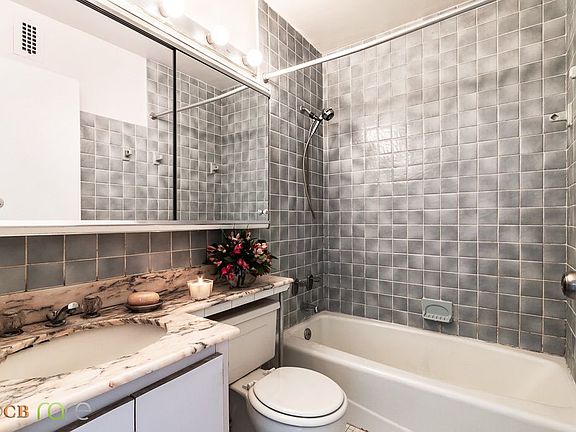 5th image of 1781 1st Ave #22C