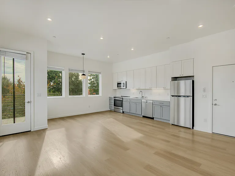 10 ft high ceilings