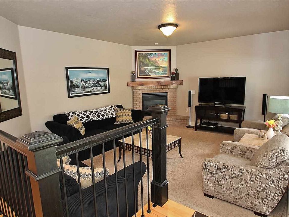2nd image of 3411 W Elm Creek Dr