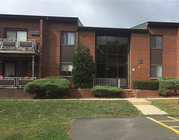 1st image of 10 Charles Ln APT 1B
