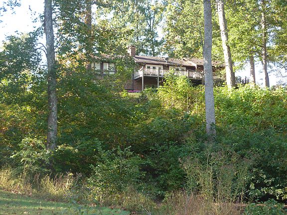5th image of 131 Cedar Lake Dr
