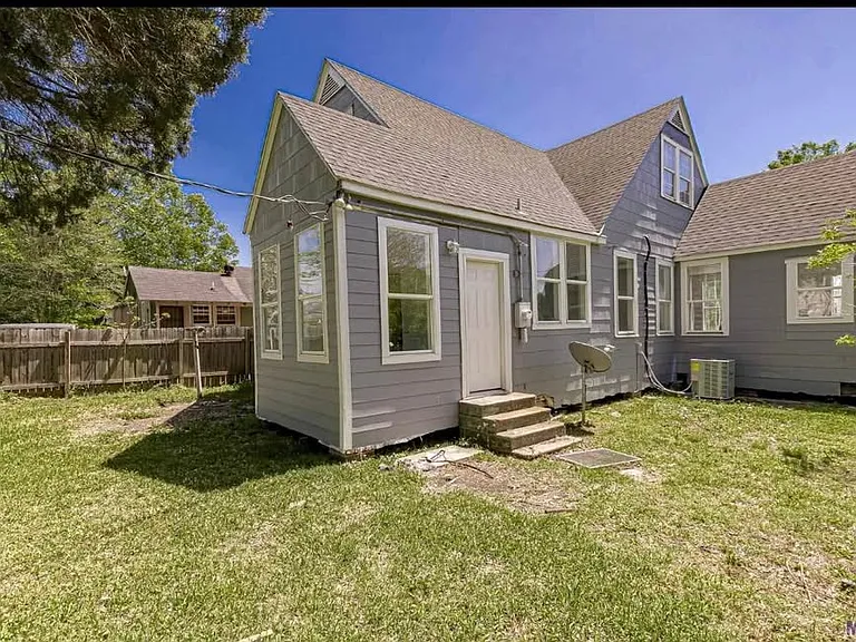 2605 Adams Ave — Photo 2