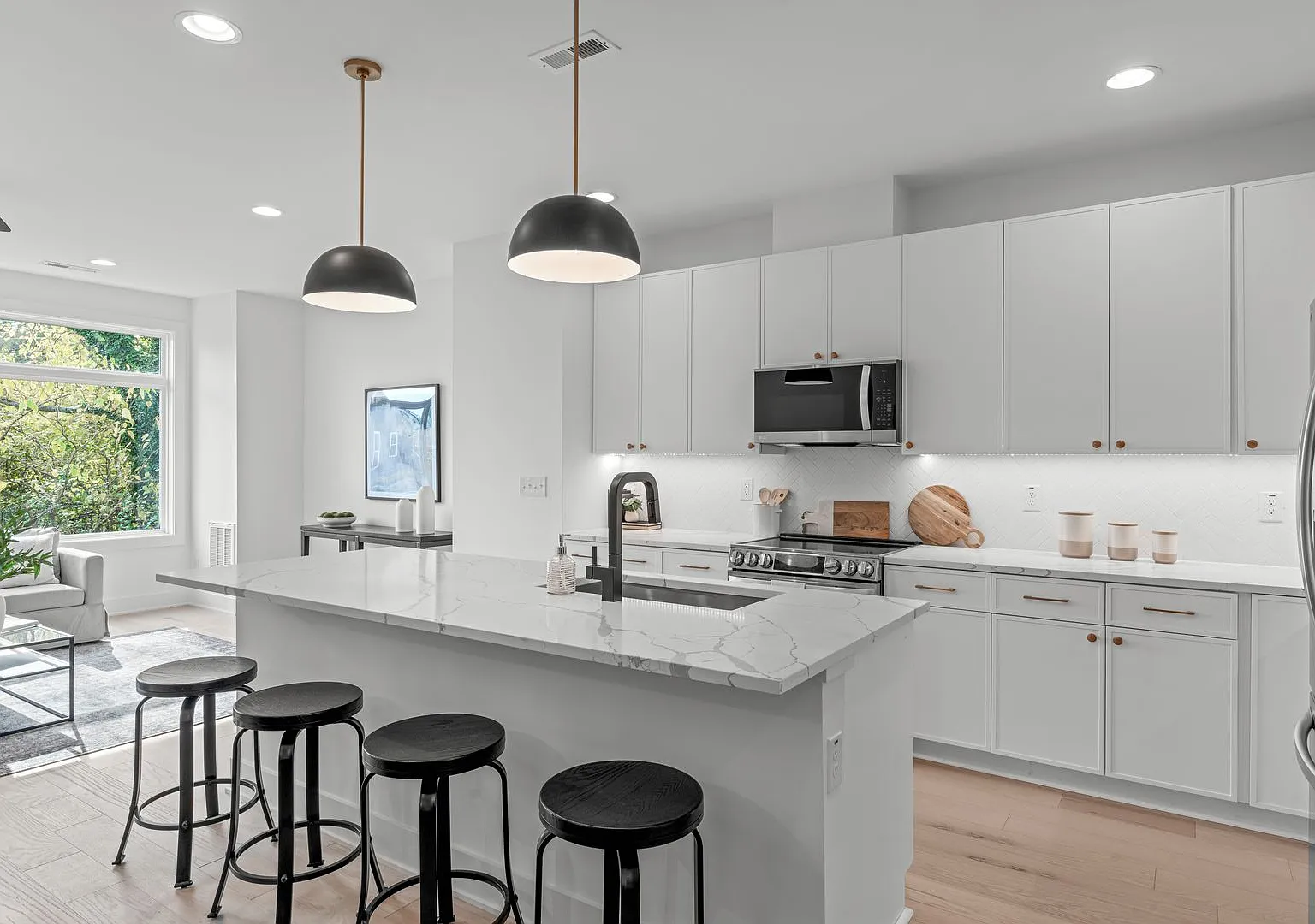 Luxurious New Construction End Unit 4BD, 4BA Downtown Raleigh Townhome with Rooftop Terrace — Photo 3